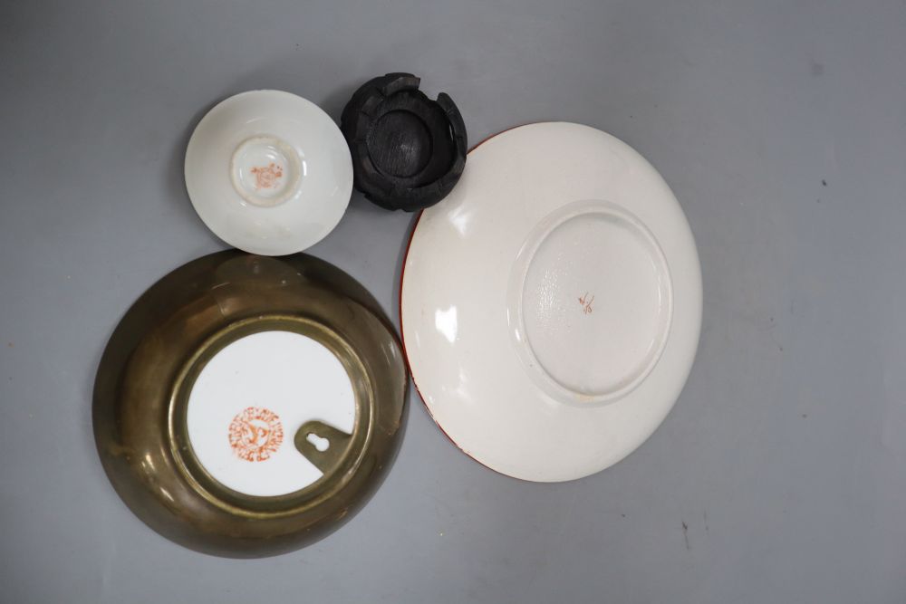 A quantity of mixed Oriental ceramics, tallest 28cm